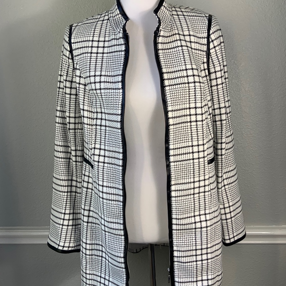 White house black market jacket - Picture 2 of 8